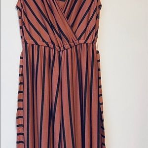 Torrid pink and gray cropped jumpsuit size 0 (12)